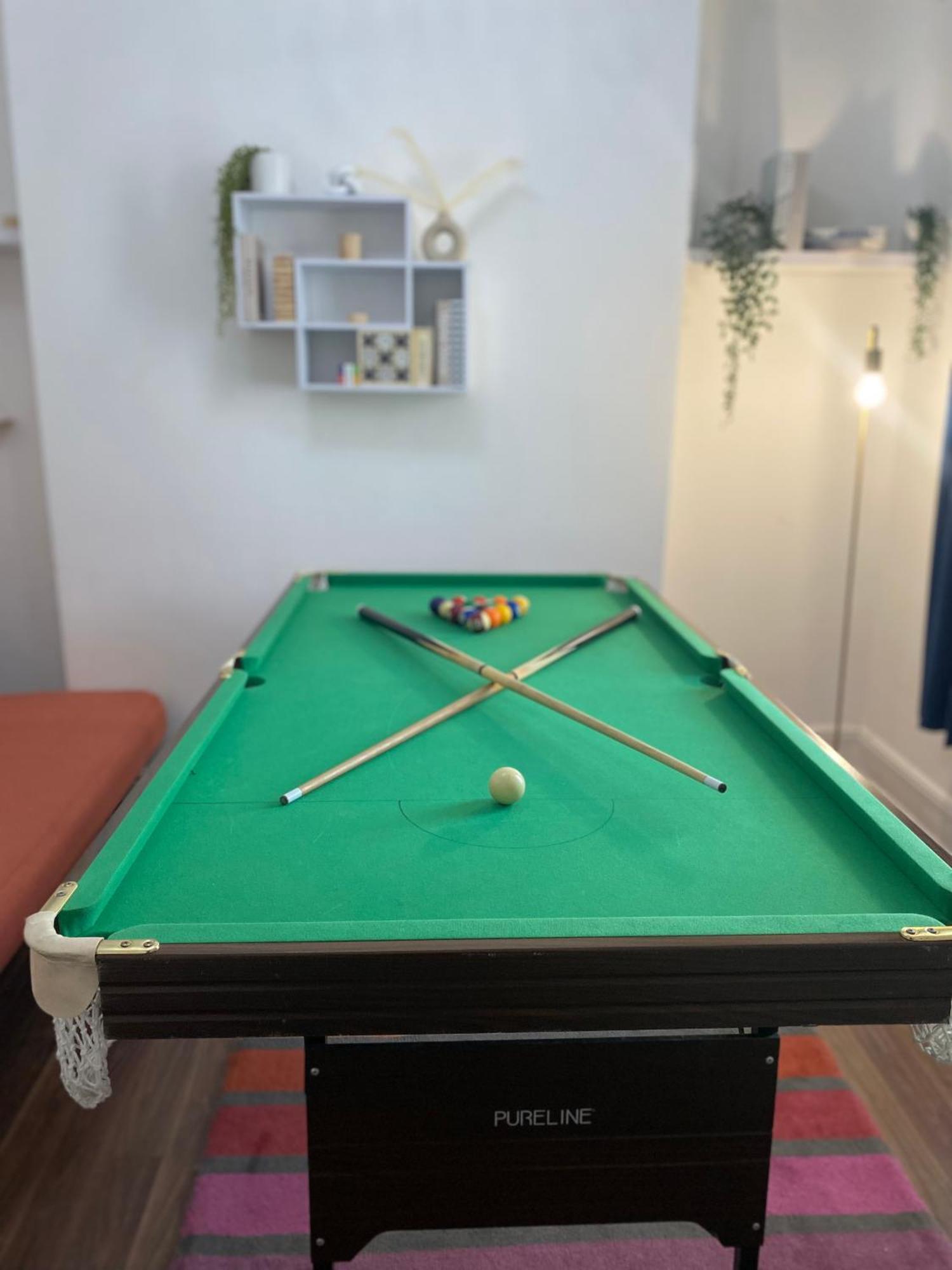 Modern Townhouse-Free Parking-Games Room-Fast W-Ifi مانشستر المظهر الخارجي الصورة