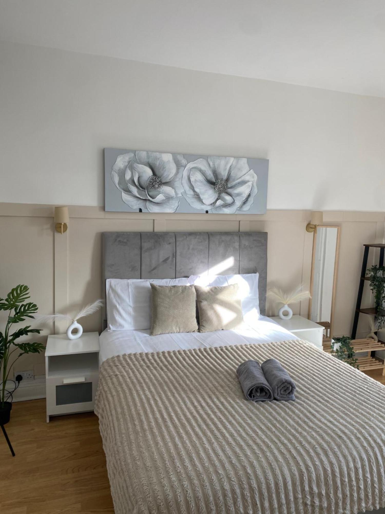 Modern Townhouse-Free Parking-Games Room-Fast W-Ifi مانشستر المظهر الخارجي الصورة